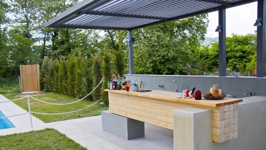 Aristotelia Gi Ikies - Olympiada Poolside Retreats Exterior photo